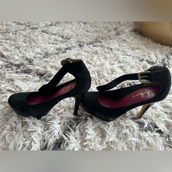 Cole Haan black suede heel - Picture 2 of 8
